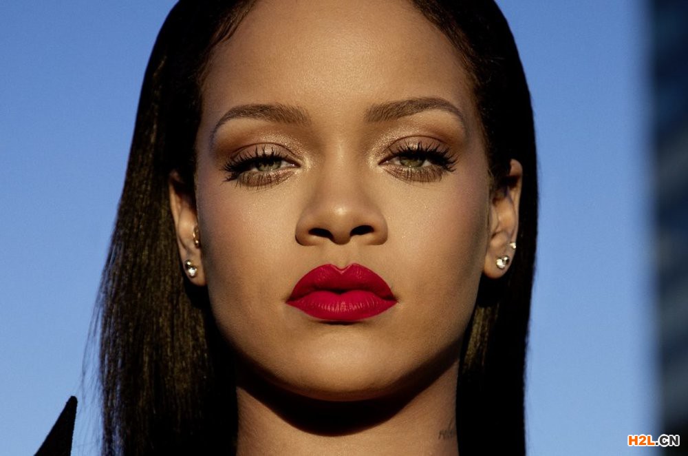 蕾哈娜（Rihanna）起訴濫用“Fenty”姓氏注冊商標的父親
